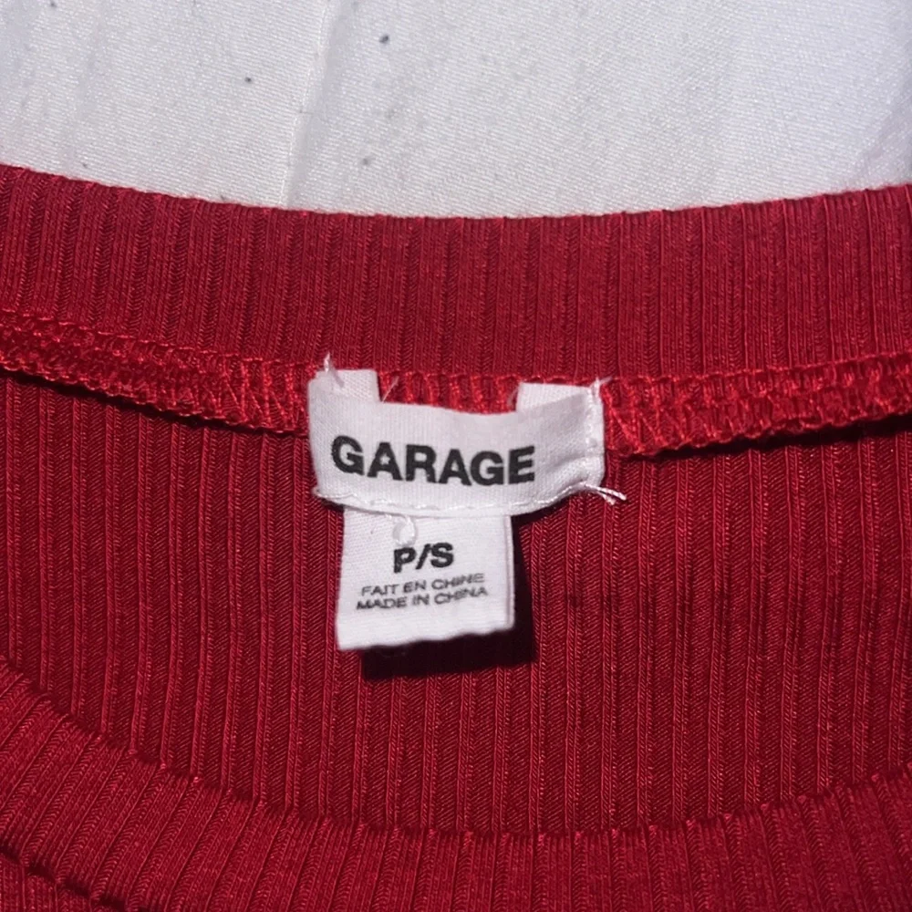 Red top - Picture 3 of 3